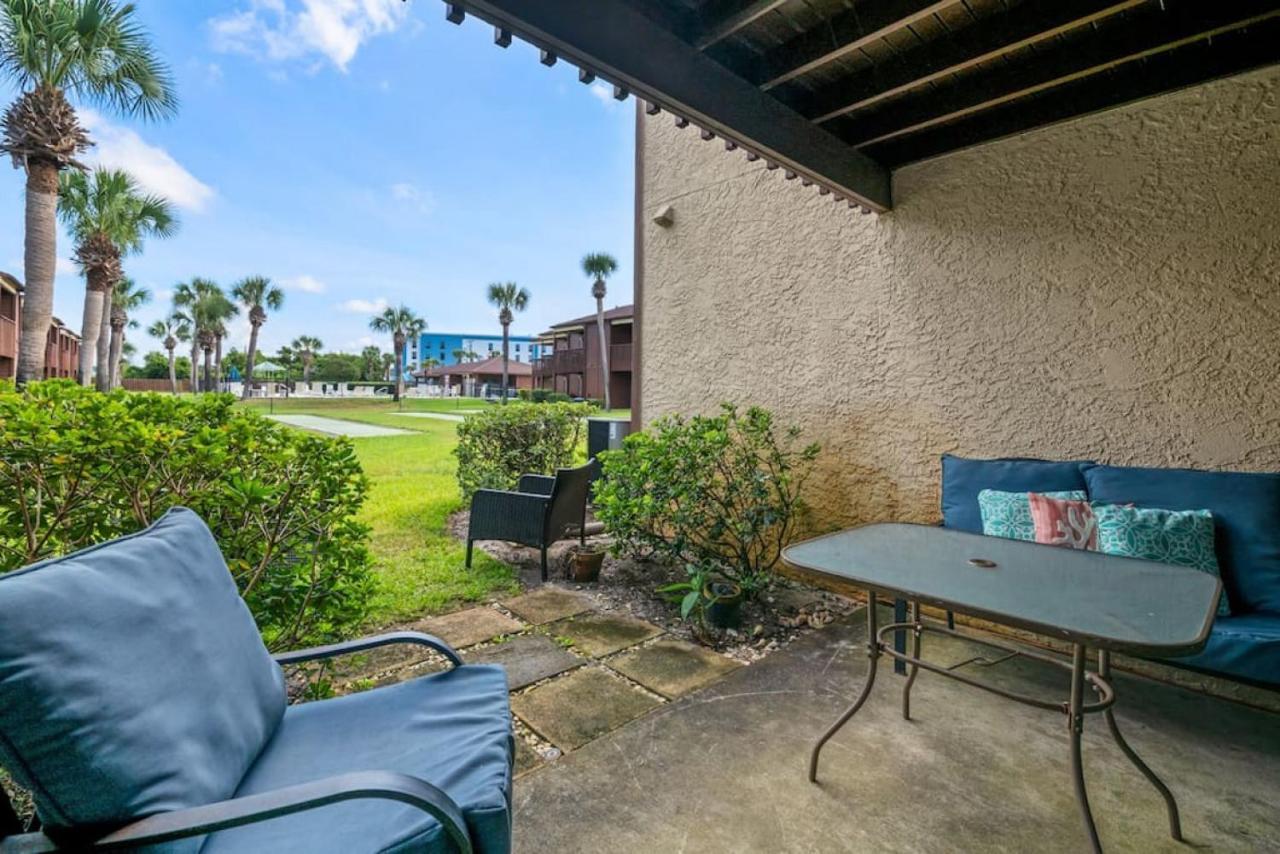Experience Starlit Nights From Beach Happy'S Balcony Overlooking The Community Pool At Beachwalk Villa Panama City Beach Exterior photo