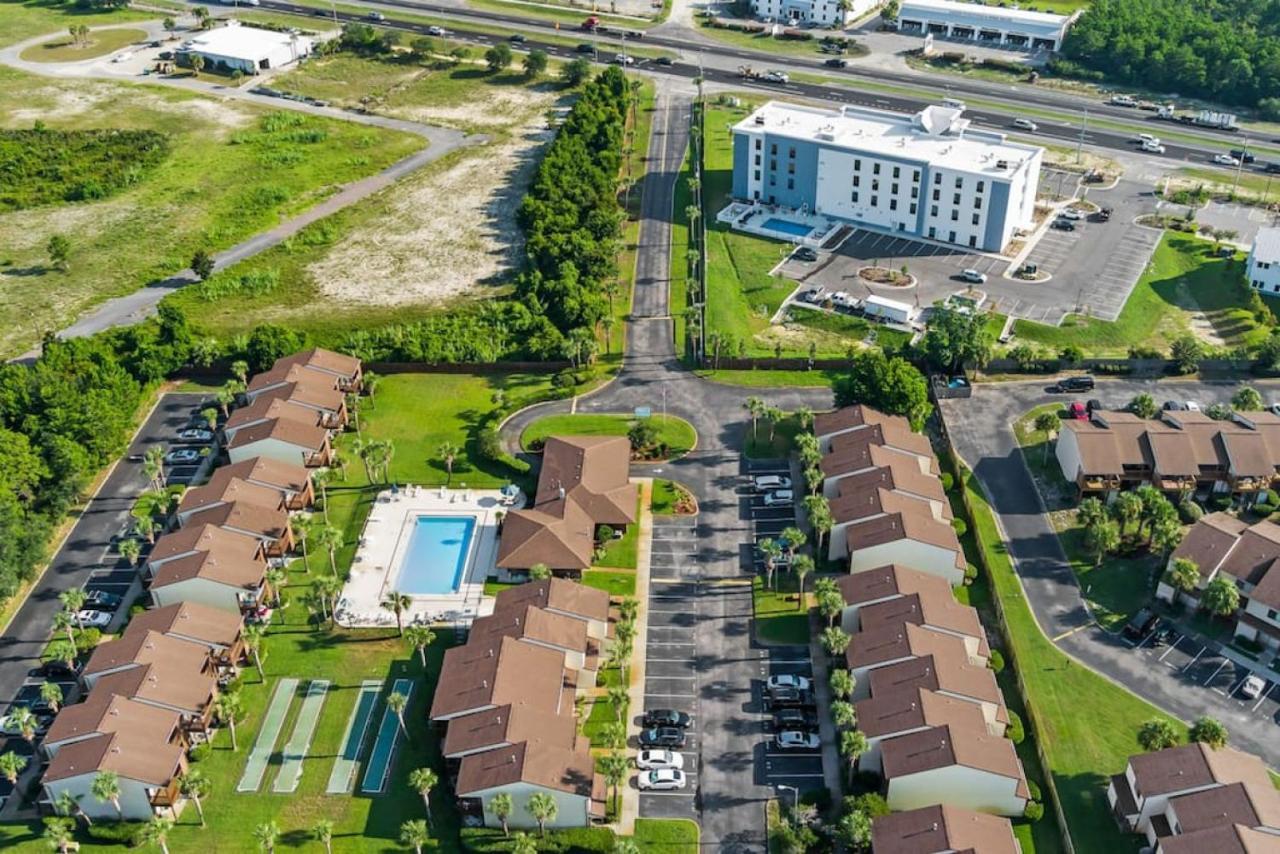 Experience Starlit Nights From Beach Happy'S Balcony Overlooking The Community Pool At Beachwalk Villa Panama City Beach Exterior photo